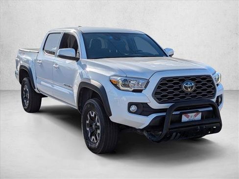 Used 2020 Toyota Tacoma TRD Off-Road image 3