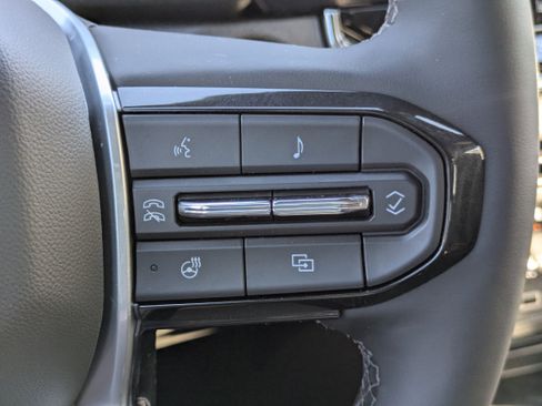 New 2025 Chevrolet Colorado Trail Boss w/ Off-Road Front Bumper Package image 16