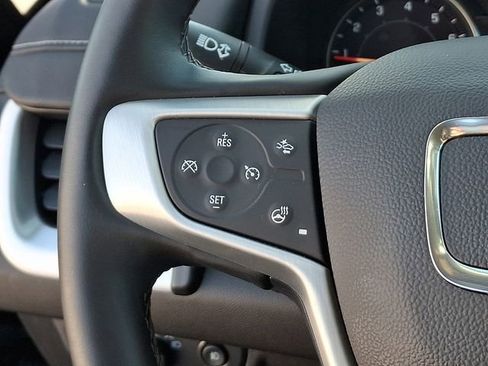 Used 2024 GMC Terrain SLT w/ Infotainment Package II image 22