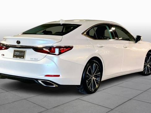 Certified 2022 Lexus ES 350 w/ Premium Package image 12