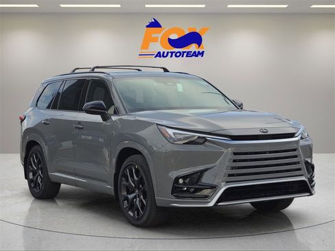 New 2026 Lexus TX 500h AWD image 7