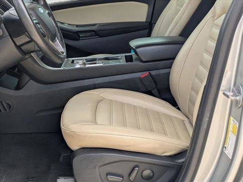 Used 2022 Ford Edge SEL image 15