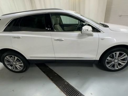 Used 2024 Cadillac XT5 Premium Luxury AWD/4WD image 9