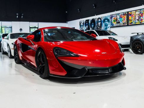 Used 2017 McLaren 570S Coupe RWD image 3
