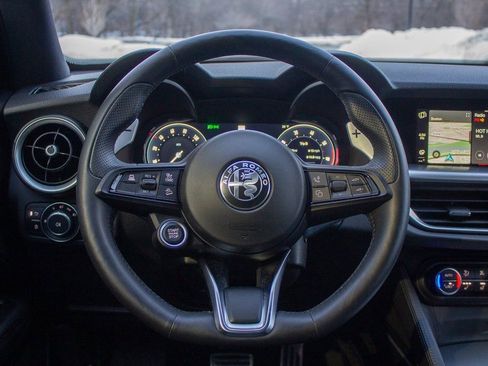 Used 2025 Alfa Romeo Stelvio Sprint w/ Veloce Package image 14