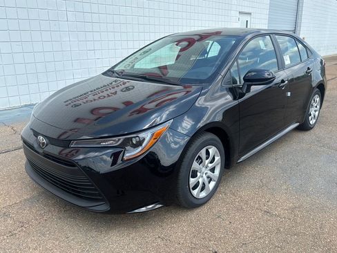 New 2026 Toyota Corolla LE image 1