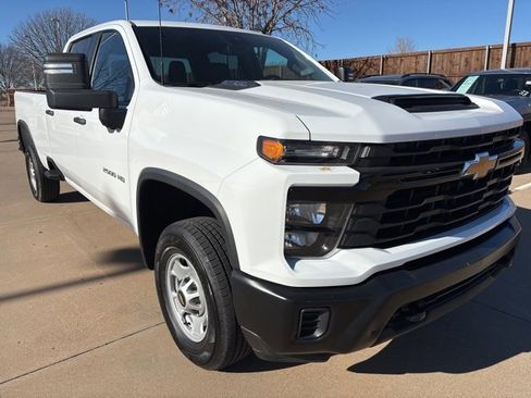 Used 2024 Chevrolet Silverado 2500 W/T w/ WT Convenience Package image 2