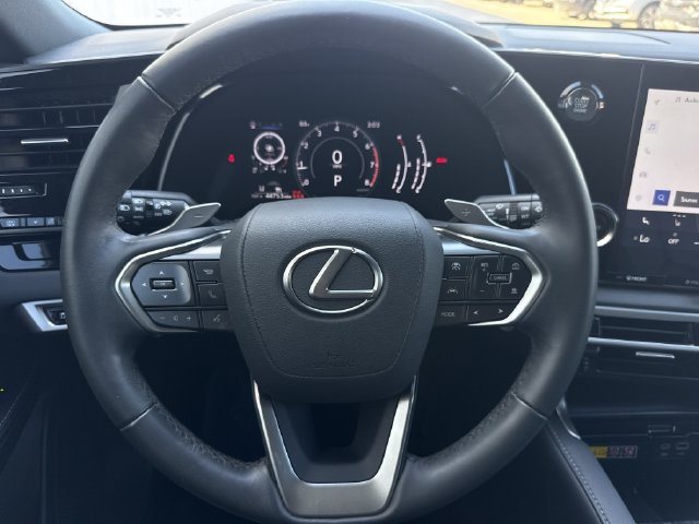 Used 2024 Lexus RX 350 FWD w/ Technology Package image 12