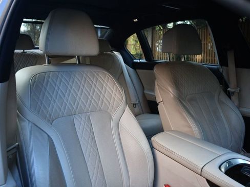 Used 2016 BMW 750i xDrive image 27