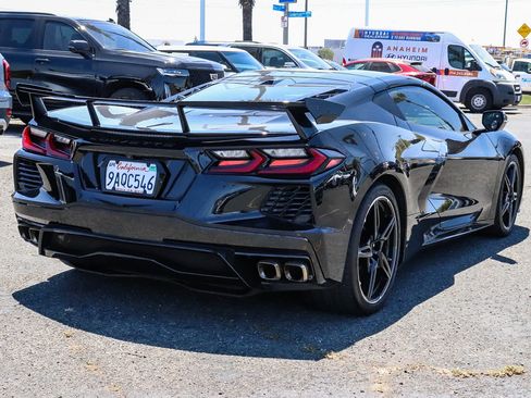 Used 2022 Chevrolet Corvette Stingray Preferred Cpe w/ Z51 Performance Package RWD image 11