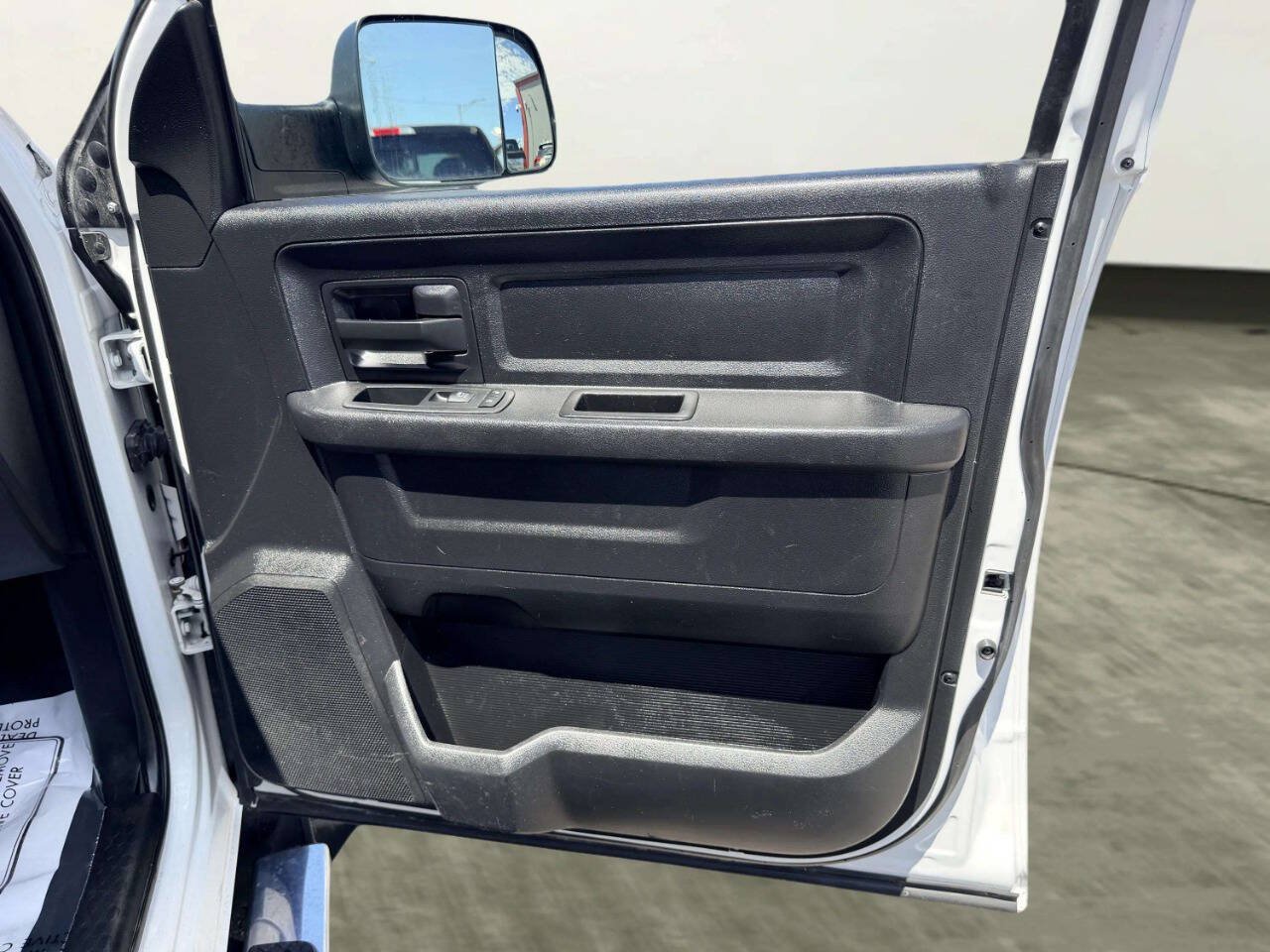 Used 2016 RAM 3500 Tradesman w/ Chrome Appearance Group AWD/4WD image 30