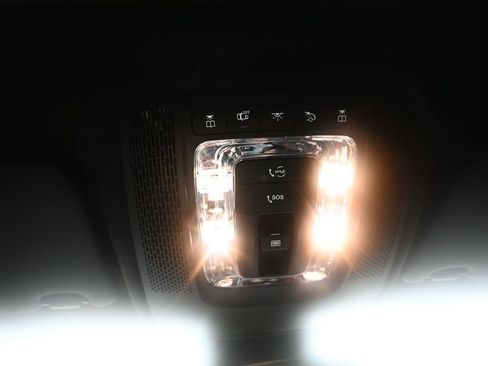 Used 2023 Mercedes-Benz CLA 250 4MATIC image 33