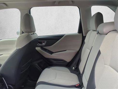Used 2020 Subaru Forester Premium image 17