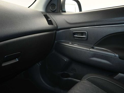 Used 2024 Mitsubishi Outlander Sport ES AWD/4WD image 17