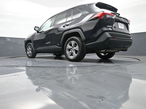 Certified 2024 Toyota RAV4 XLE image 33