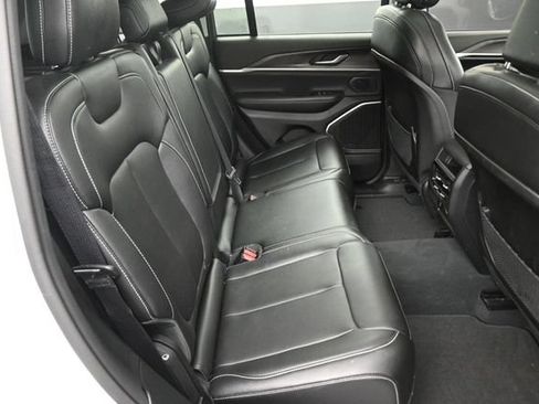 Used 2023 Jeep Grand Cherokee 4WD 4xe image 23