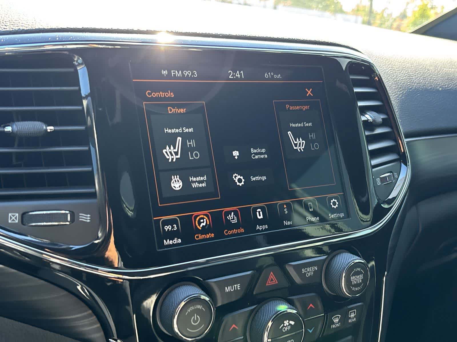 Used 2022 Jeep Grand Cherokee Laredo X AWD/4WD image 19