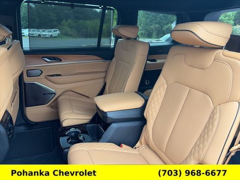Used 2025 Jeep Grand Cherokee L Summit AWD/4WD image 22