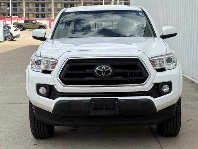 Used 2022 Toyota Tacoma SR5 RWD image 7