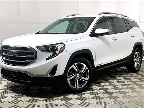 Used 2019 GMC Terrain SLT image 2