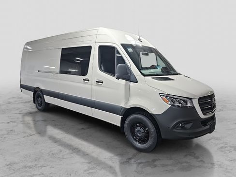 New 2026 Mercedes-Benz Sprinter 2500 image 3