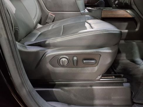 Used 2022 Chevrolet Silverado 1500 High Country image 25