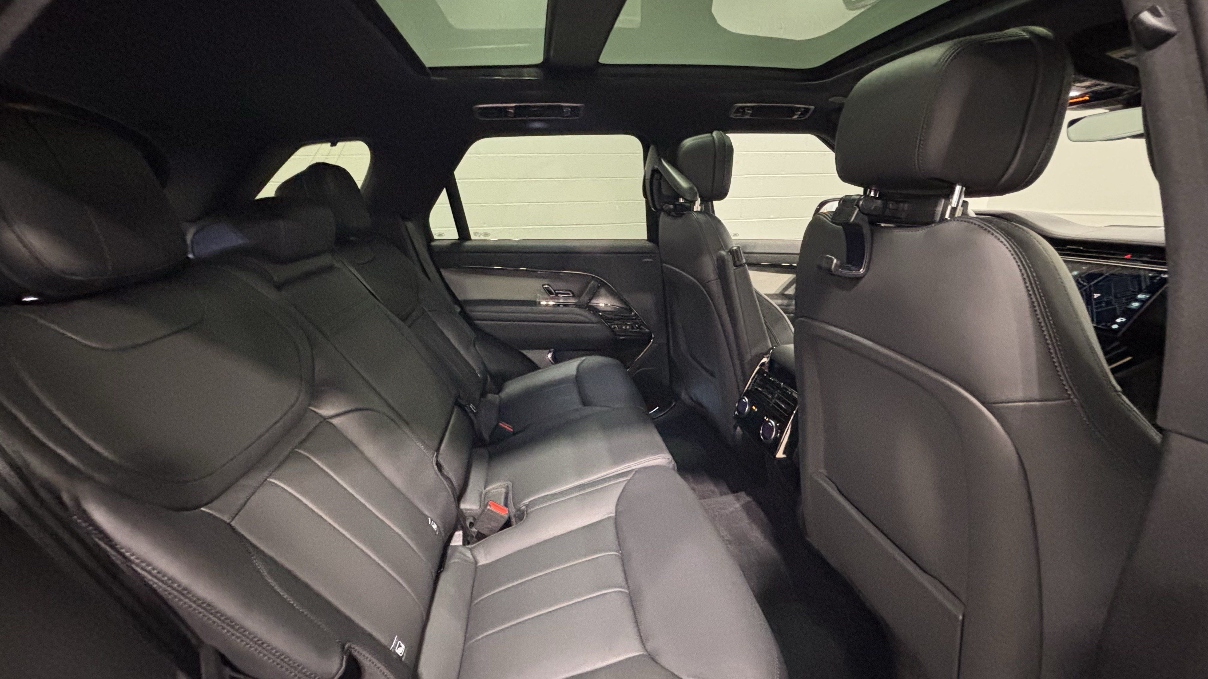 New 2026 Land Rover Range Rover Sport SE AWD/4WD image 16