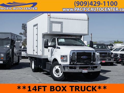 Used 2016 Ford F650 2WD Regular Cab Super Duty image 1