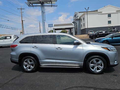 Used 2019 Toyota Highlander Limited FWD image 5