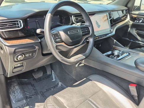 Used 2022 Jeep Grand Wagoneer Series I AWD/4WD image 13