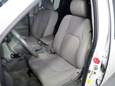 Used 2018 Nissan Frontier SV w/ Value Truck Package image 13