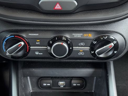 Used 2022 Kia Soul LX w/ Technology Package image 19