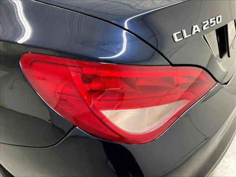 Used 2017 Mercedes-Benz CLA 250 image 34