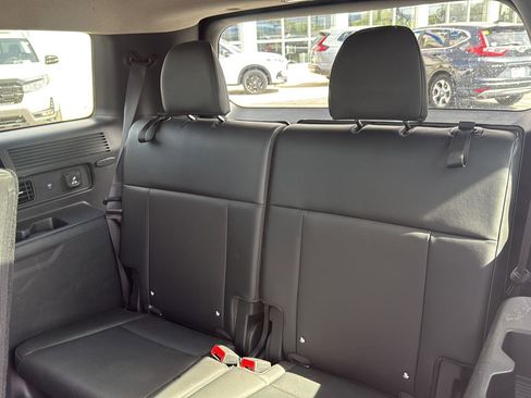 Used 2025 Hyundai Santa Fe Limited FWD image 30
