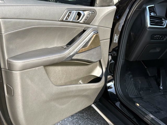 Used 2022 BMW X6 xDrive40i w/ Premium Package AWD/4WD image 17