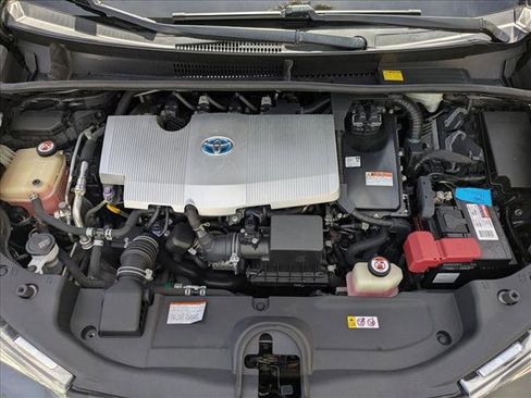 Used 2017 Toyota Prius Two w/ Carpet Mat Package image 21