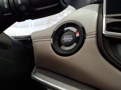 Used 2023 Jeep Compass Limited AWD/4WD image 21