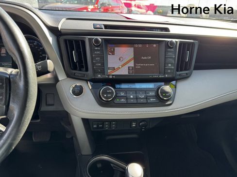 Used 2017 Toyota RAV4 Platinum image 19