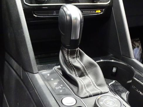 Used 2023 Volkswagen Atlas SEL image 41