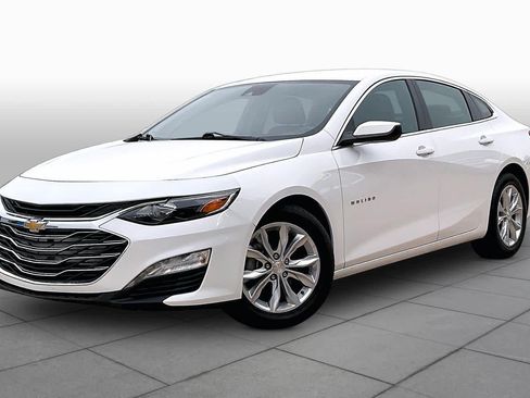 Used 2024 Chevrolet Malibu LT FWD image 3