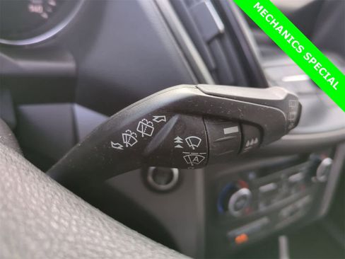 Used 2019 Ford Escape SE image 25