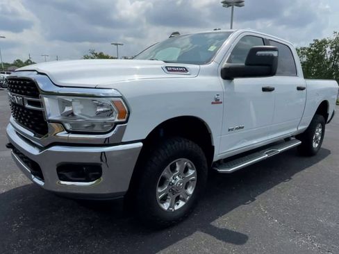 Used 2024 RAM 2500 Big Horn w/ Off Road Package AWD/4WD image 4