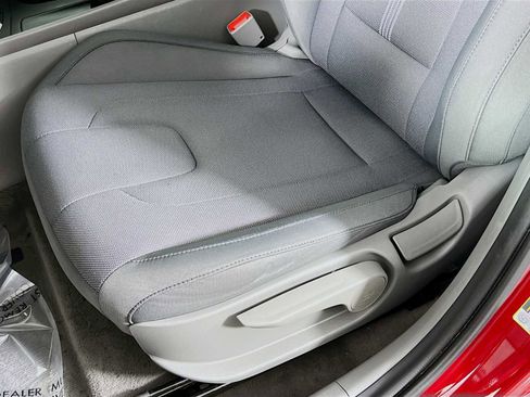 Certified 2024 Hyundai Elantra SE image 19