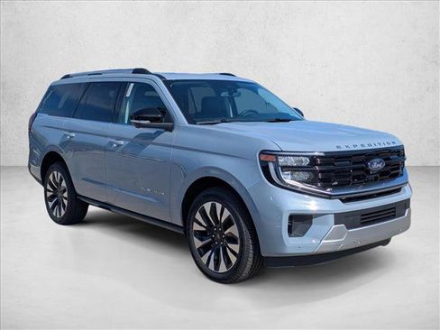 New 2025 Ford Expedition Platinum w/ Driver's Package image 3