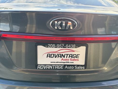 Used 2019 Kia Forte LXS image 29