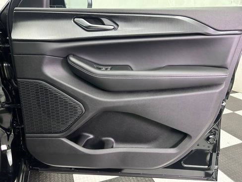 New 2025 Jeep Grand Cherokee Laredo w/ Trailer Tow Package image 21