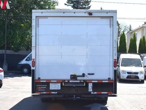 Used 2022 Ford E-350 and Econoline 350 Super Duty RWD image 4