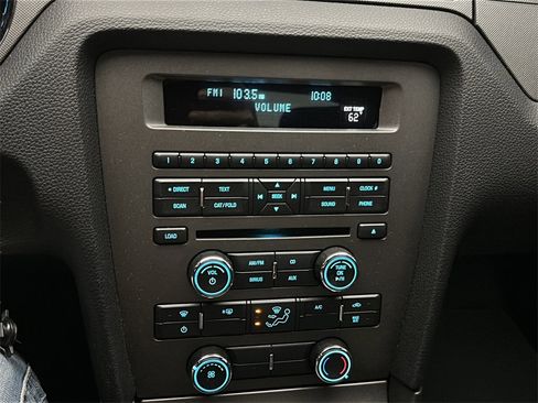 Used 2014 Ford Mustang Coupe image 12