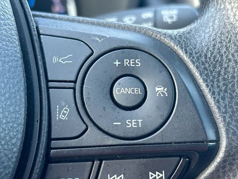 Used 2024 Toyota RAV4 LE AWD/4WD image 17