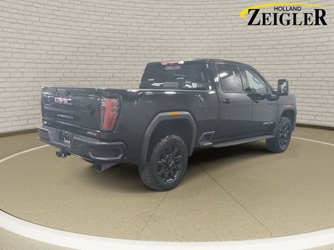 Used 2024 GMC Sierra 3500 AT4 w/ AT4 Premium Plus Package image 5